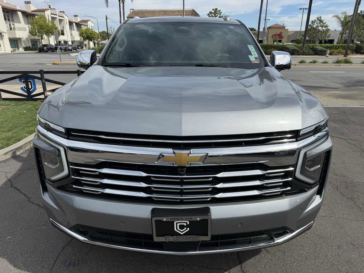 Used 2025 Chevrolet Suburban Premier image 11