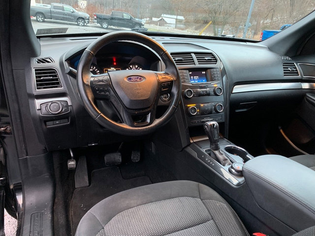 Used 2018 Ford Explorer XLT image 21