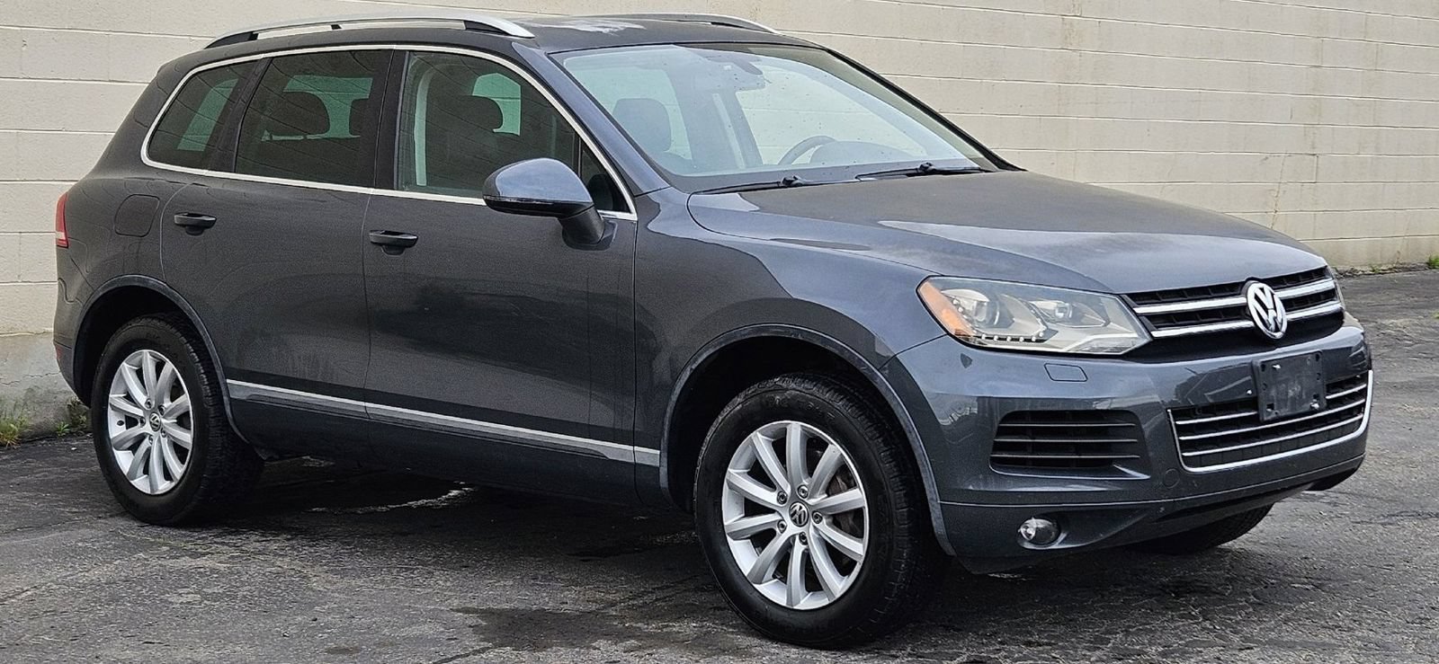 Used 2011 Volkswagen Touareg Sport AWD/4WD image 7