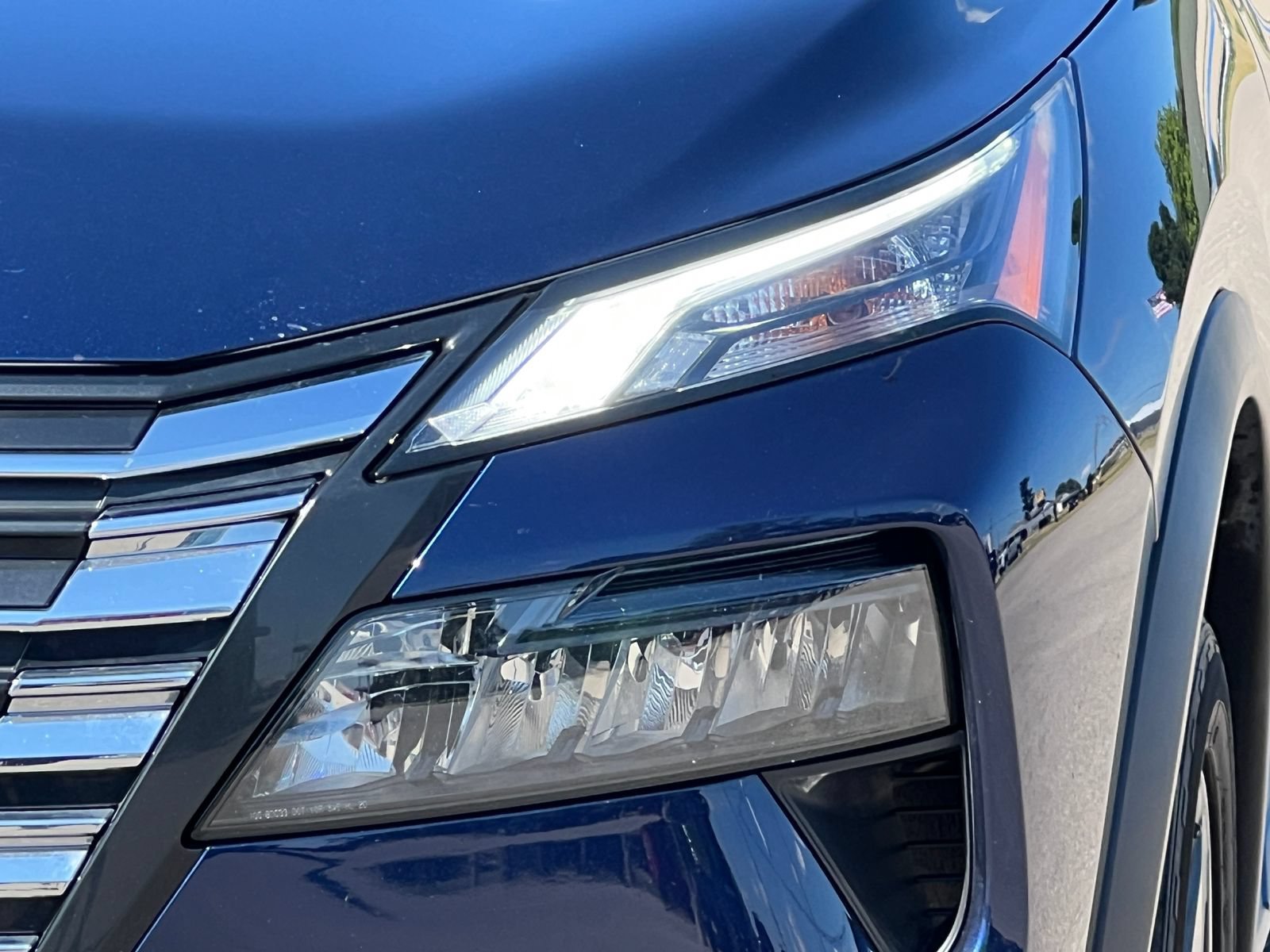Used 2024 Nissan Rogue SV FWD image 37