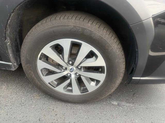 Used 2024 Subaru Outback Premium AWD/4WD image 2