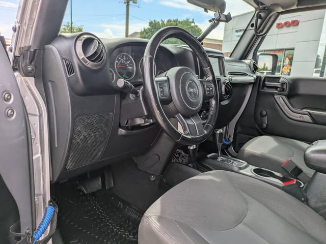 Used 2018 Jeep Wrangler Sport AWD/4WD image 16