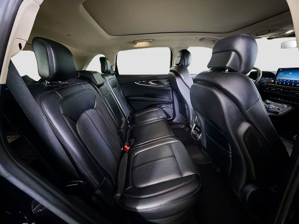 Used 2021 Lincoln Nautilus Reserve w/ Equipment Group 201A image 31