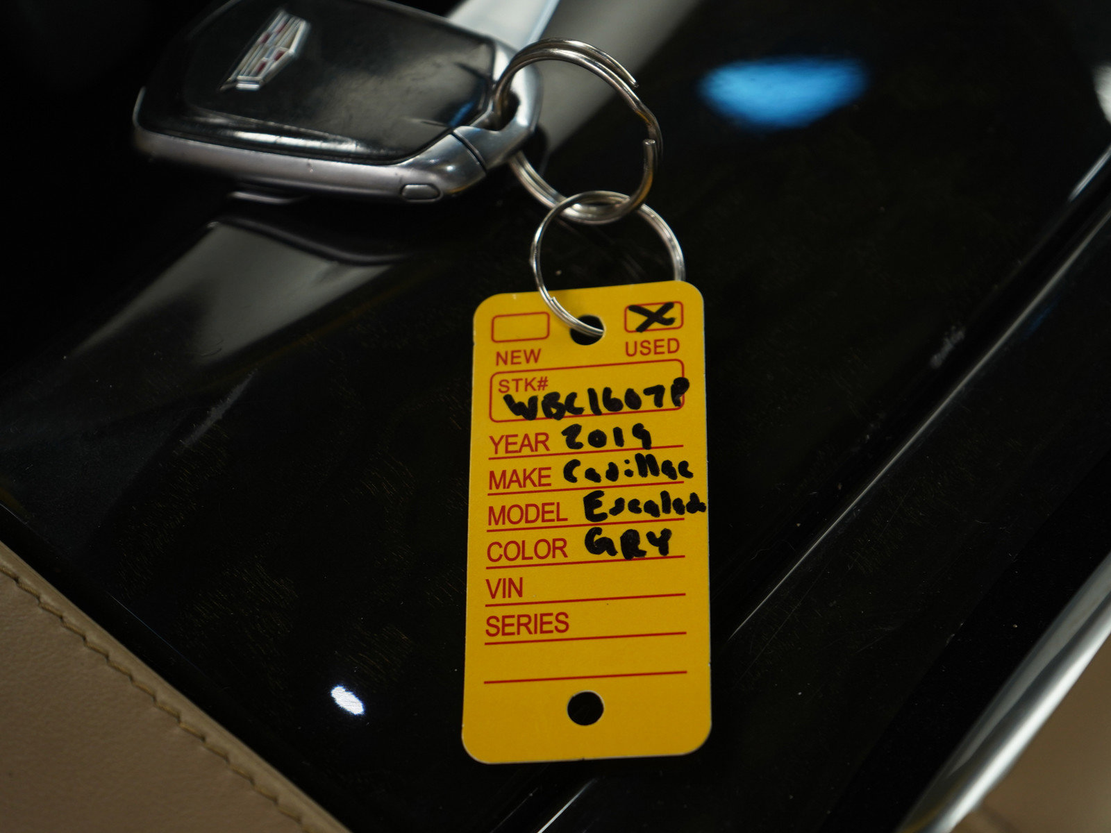 Used 2019 Cadillac Escalade Platinum image 32