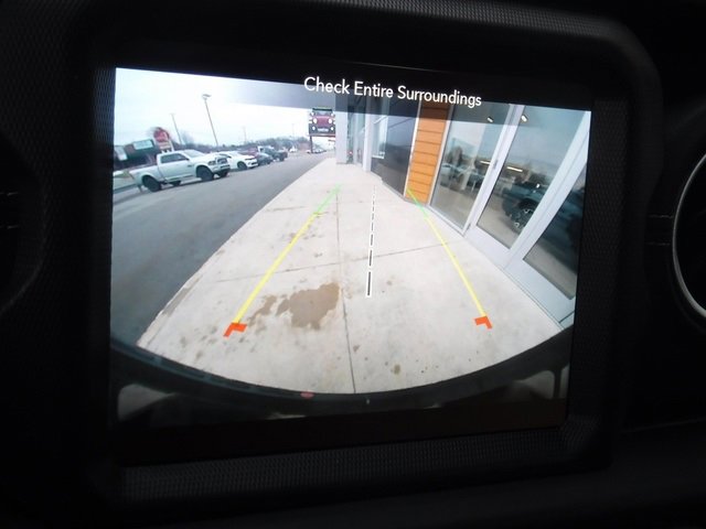 Used 2023 Jeep Wrangler Unlimited Sahara w/ Cold Weather Group image 32