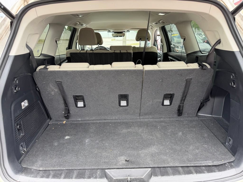 Used 2023 Subaru Ascent Premium w/ Convenience Package AWD/4WD image 6