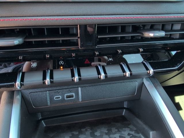 New 2026 Chevrolet Colorado Z71 w/ Technology Package AWD/4WD image 23