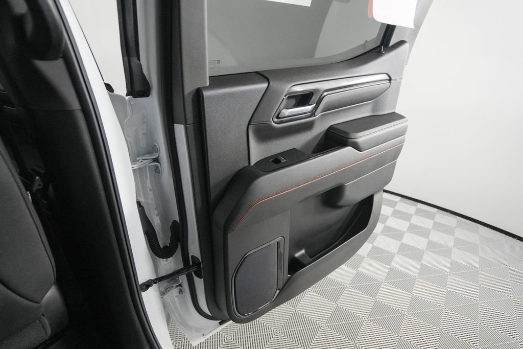 Used 2024 GMC Sierra 1500 AT4 w/ Technology Package image 18