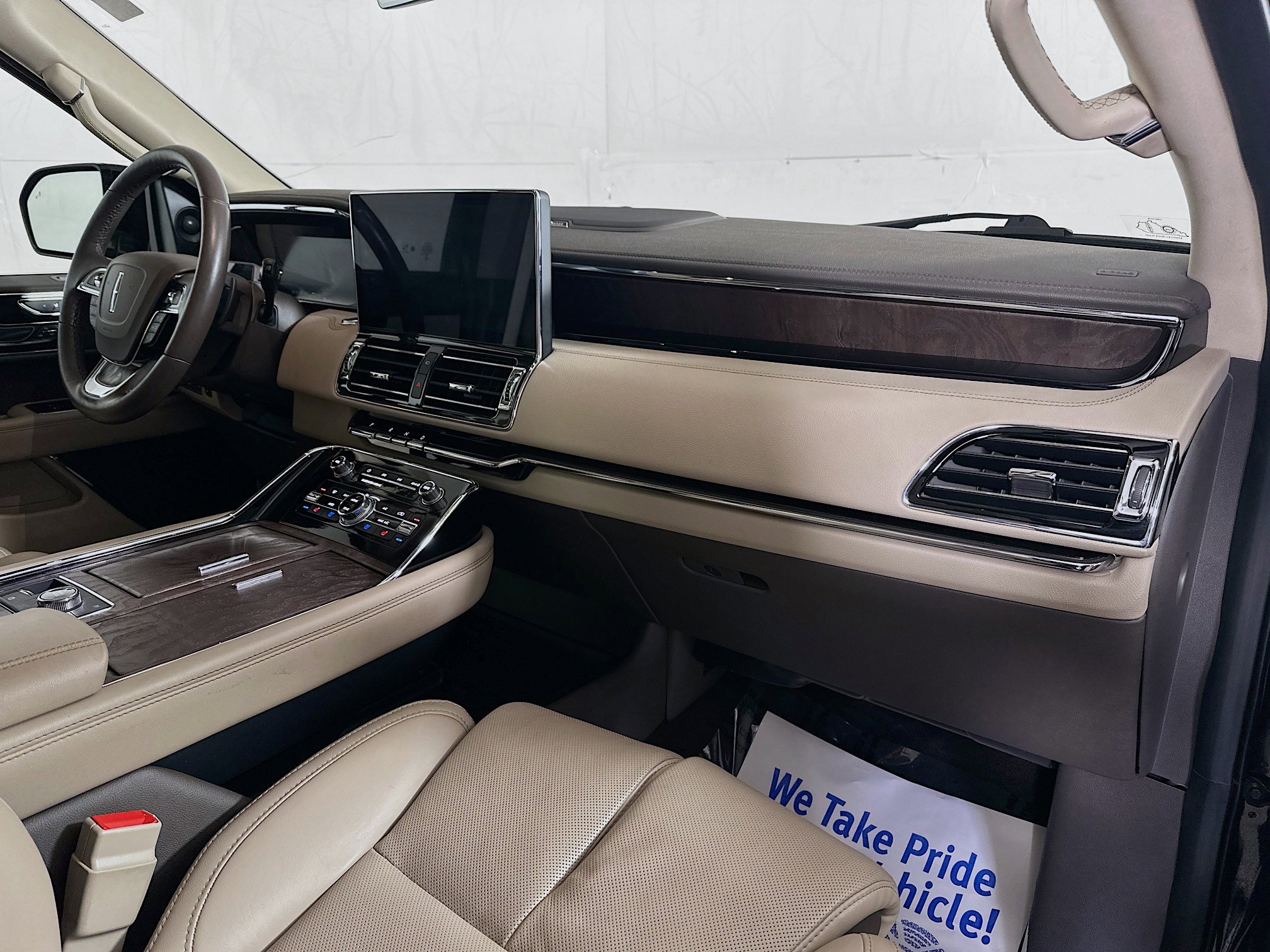 Used 2022 Lincoln Navigator Reserve image 30