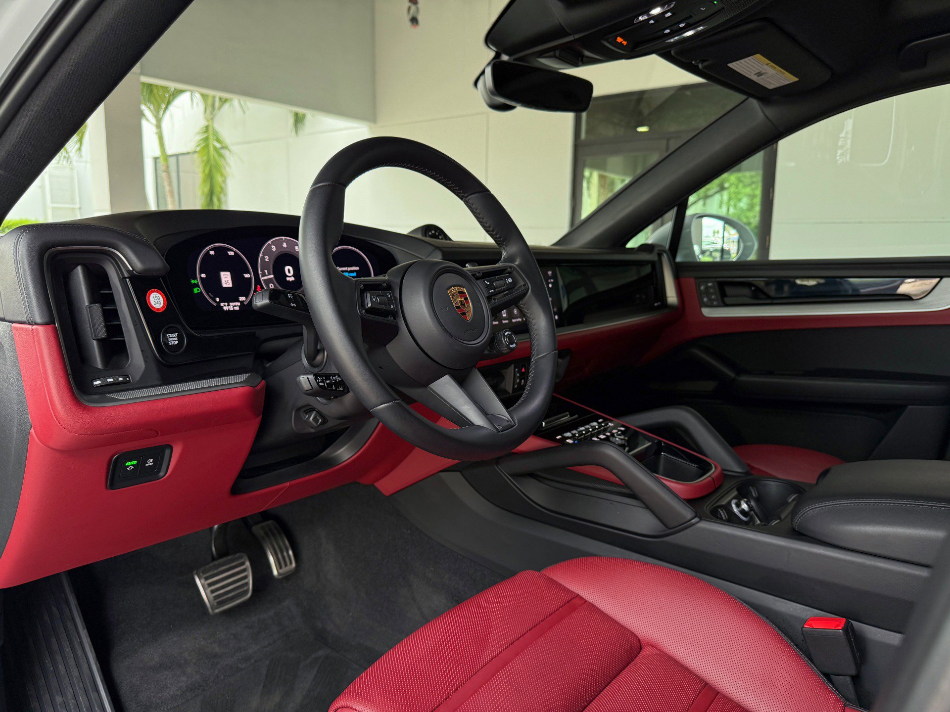 Used 2024 Porsche Cayenne S image 24