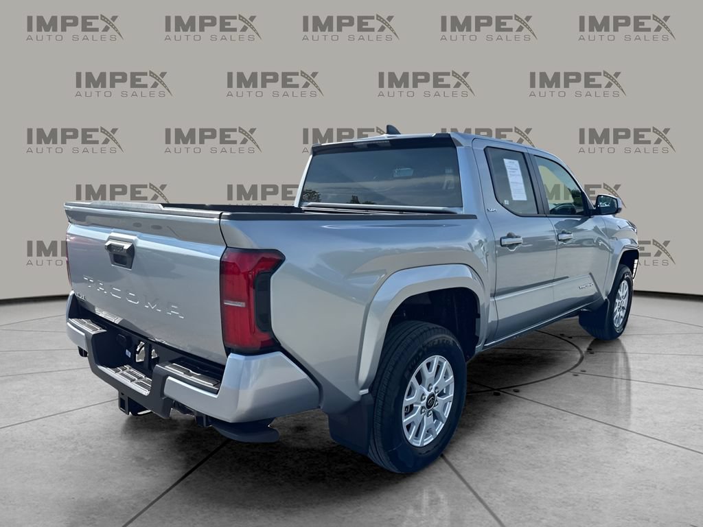 Used 2026 Toyota Tacoma SR5 AWD/4WD image 5