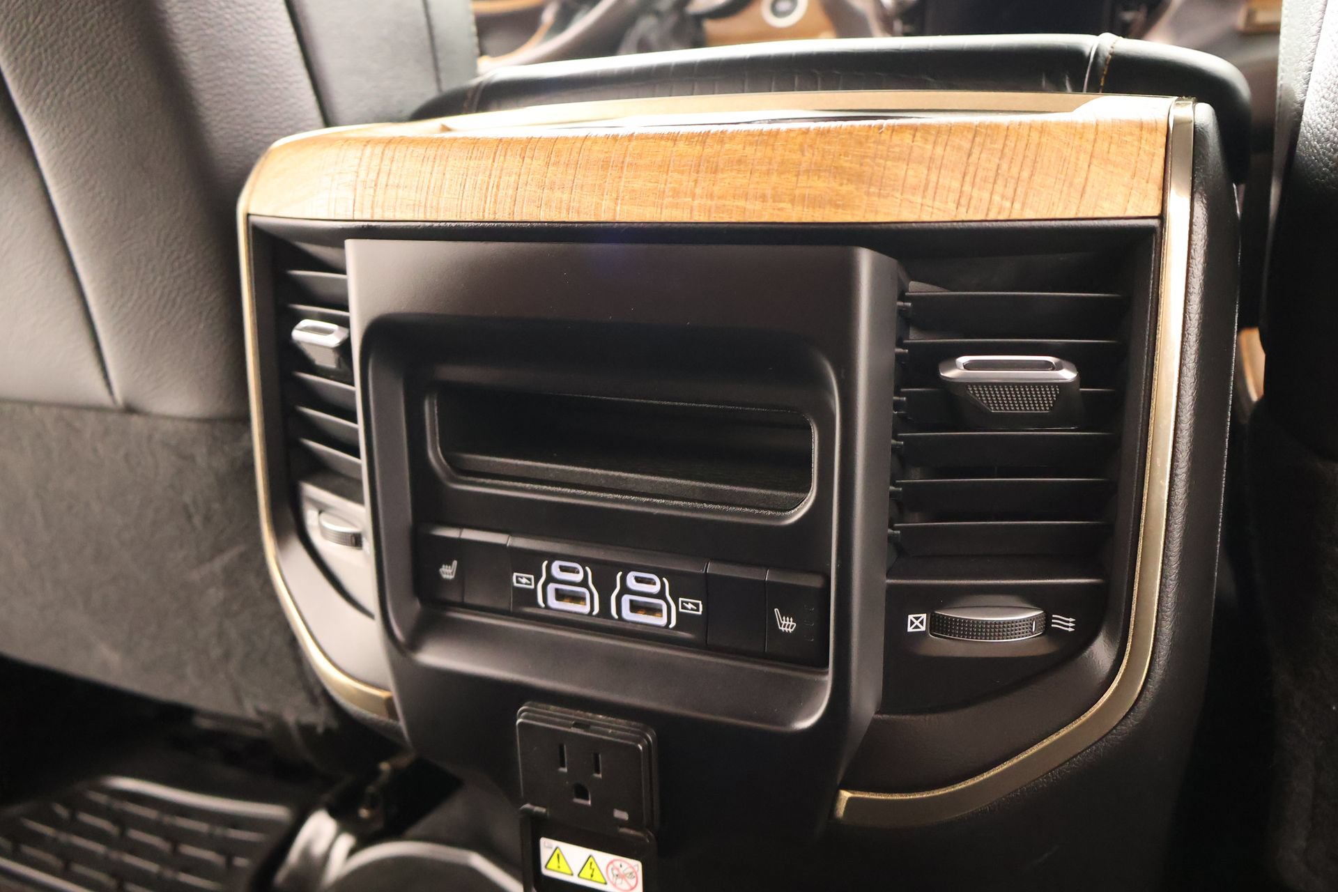 Used 2021 RAM 3500 Limited AWD/4WD image 16
