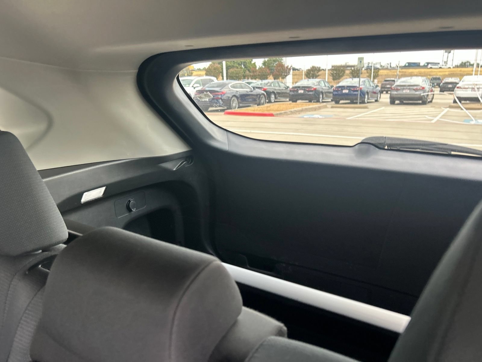 Used 2025 Toyota RAV4 XLE FWD image 18