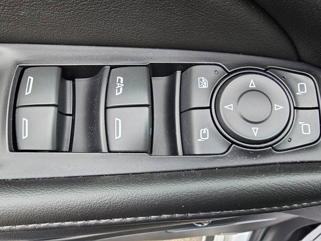 Used 2021 Buick Enclave Avenir w/ Avenir Technology Package AWD/4WD image 40