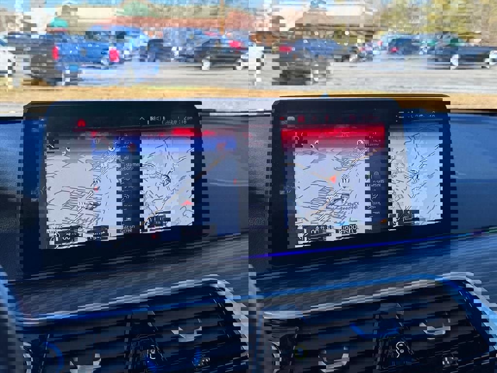 Used 2021 BMW 530i xDrive w/ Premium Package image 25