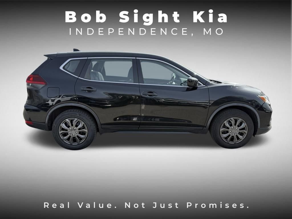 Used 2018 Nissan Rogue S image 15