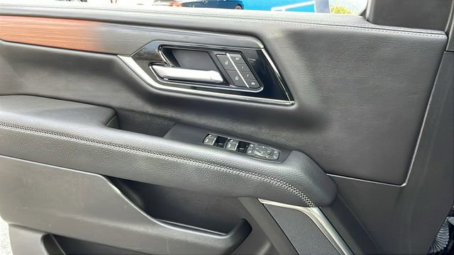 Used 2025 GMC Yukon XL Denali image 28