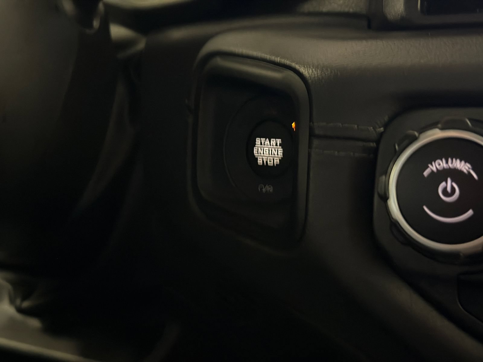 Used 2024 Jeep Wrangler Unlimited Rubicon 4xe AWD/4WD image 26