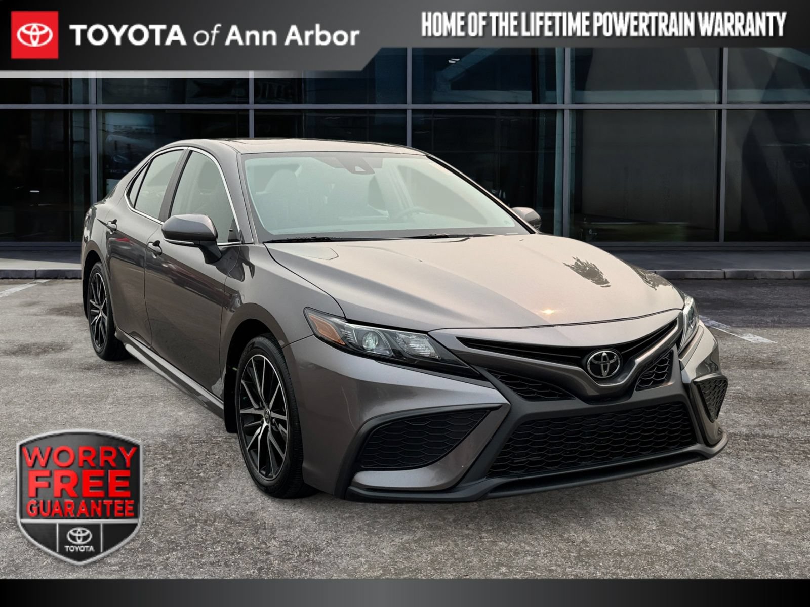 Used 2024 Toyota Camry SE w/ Cold Weather Package