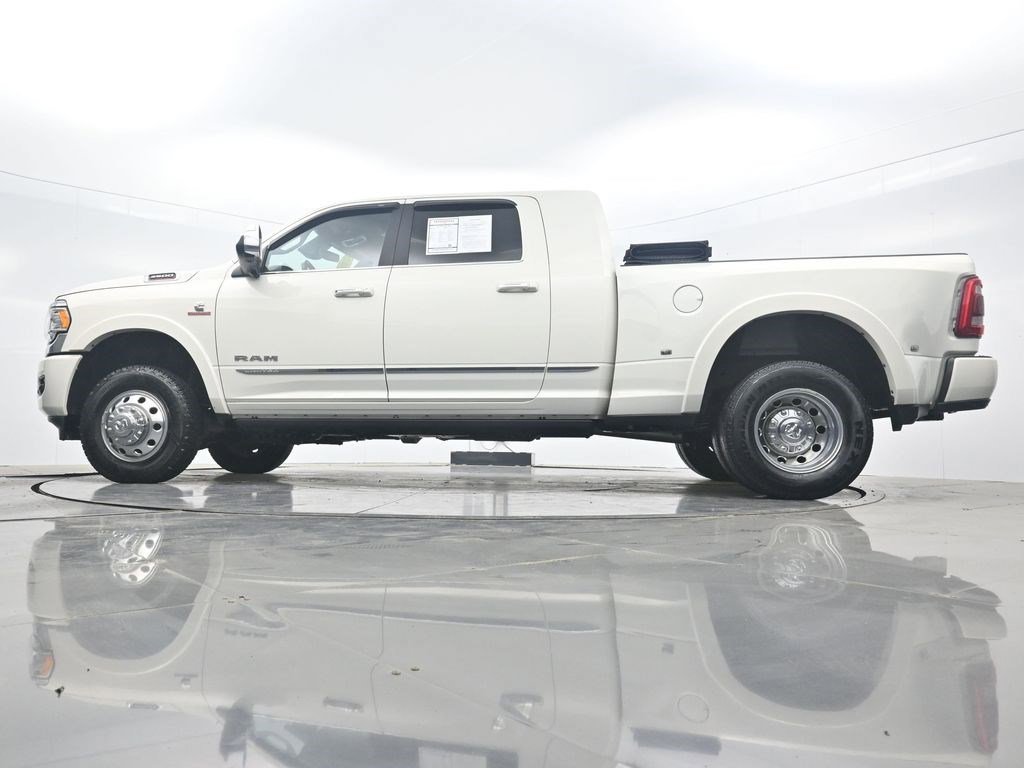 Used 2022 RAM 3500 Limited AWD/4WD image 32