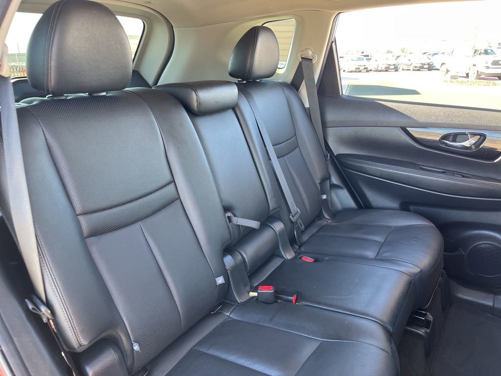 Used 2019 Nissan Rogue SL w/ Premium Package image 28