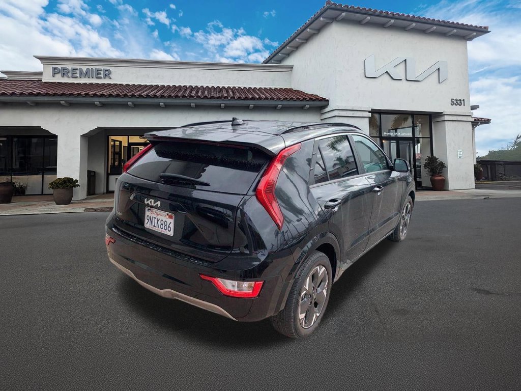 Certified 2024 Kia Niro Wind FWD image 6