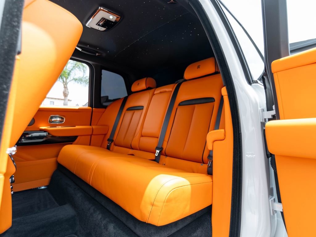 Used 2025 Rolls-Royce Cullinan AWD/4WD image 8