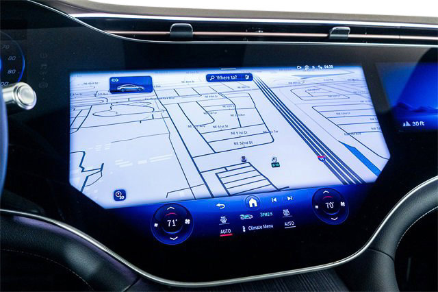 Used 2022 Mercedes-Benz EQS 580 4MATIC Sedan image 41