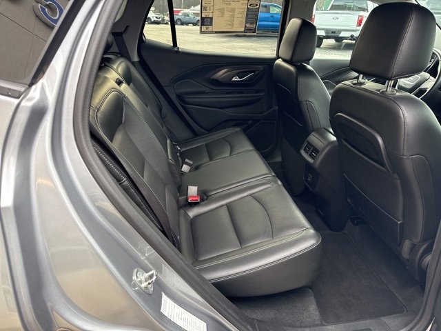 Used 2024 GMC Terrain SLT image 24