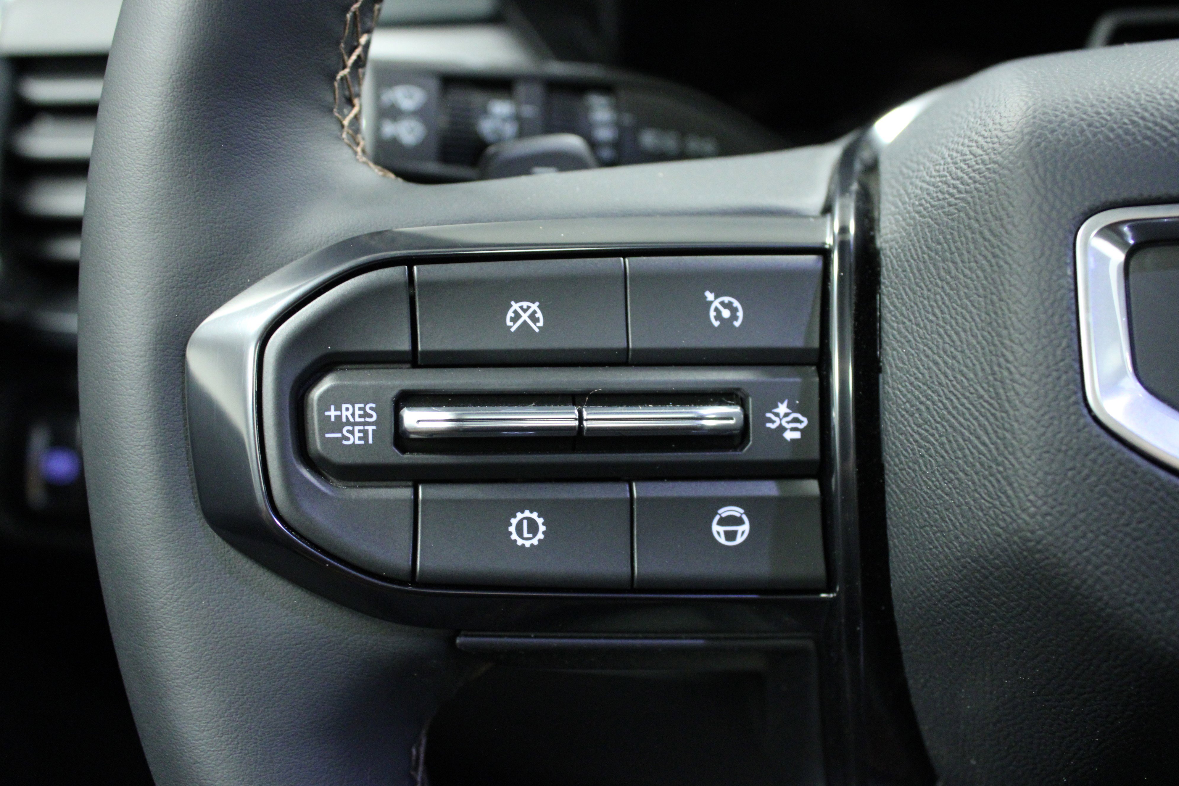 Used 2026 GMC Acadia AT4 w/ Super Cruise Package image 21