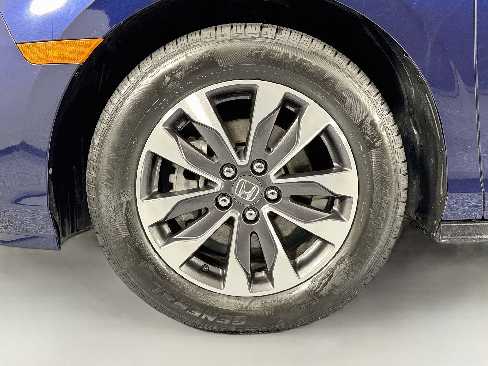 Certified 2024 Honda Odyssey EX-L image 32