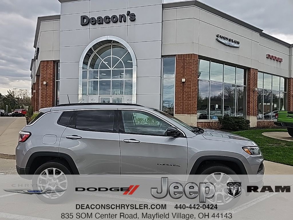 Certified 2022 Jeep Compass Latitude AWD/4WD image 1