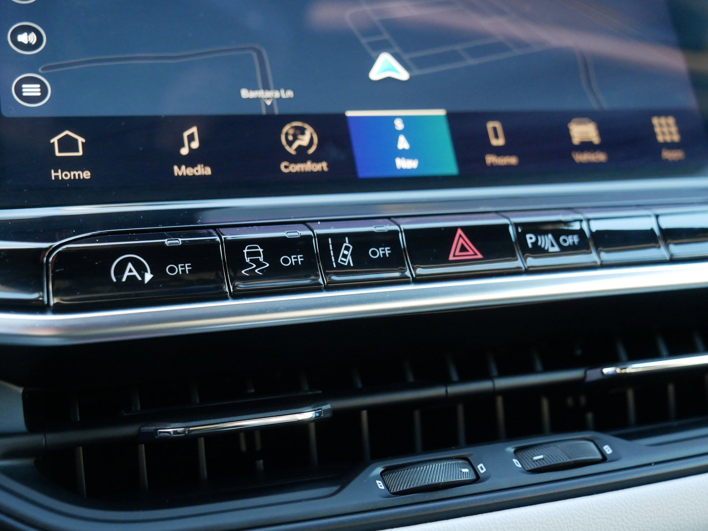 Certified 2024 Jeep Compass Limited w/ Elite Group image 33