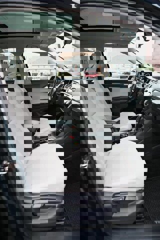 Used 2019 Volkswagen Tiguan SE image 17