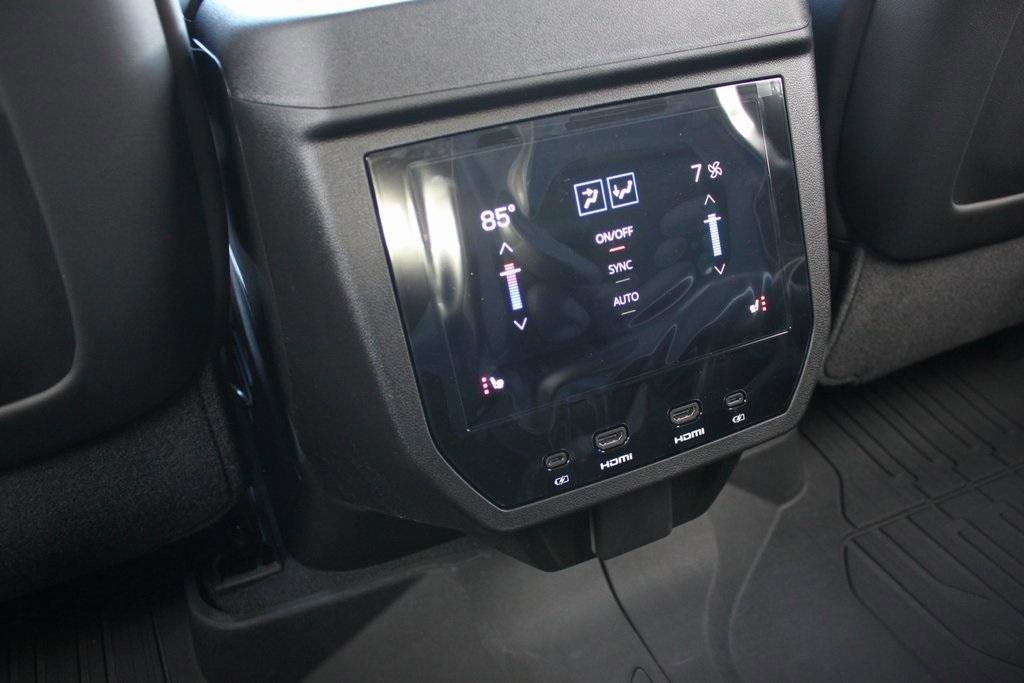 New 2026 GMC Yukon AT4 Ultimate w/ LPO, Floor Liner Package image 8