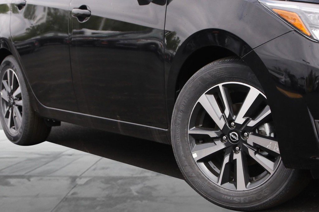 New 2025 Nissan Versa SV w/ Trunk Package image 3