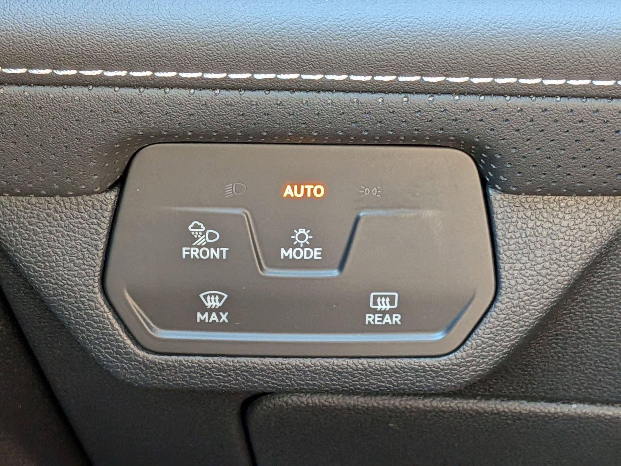 New 2026 Volkswagen Atlas SEL Premium R-Line AWD/4WD image 17