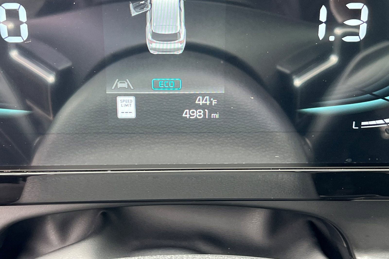 Certified 2025 Kia Sportage LX image 29