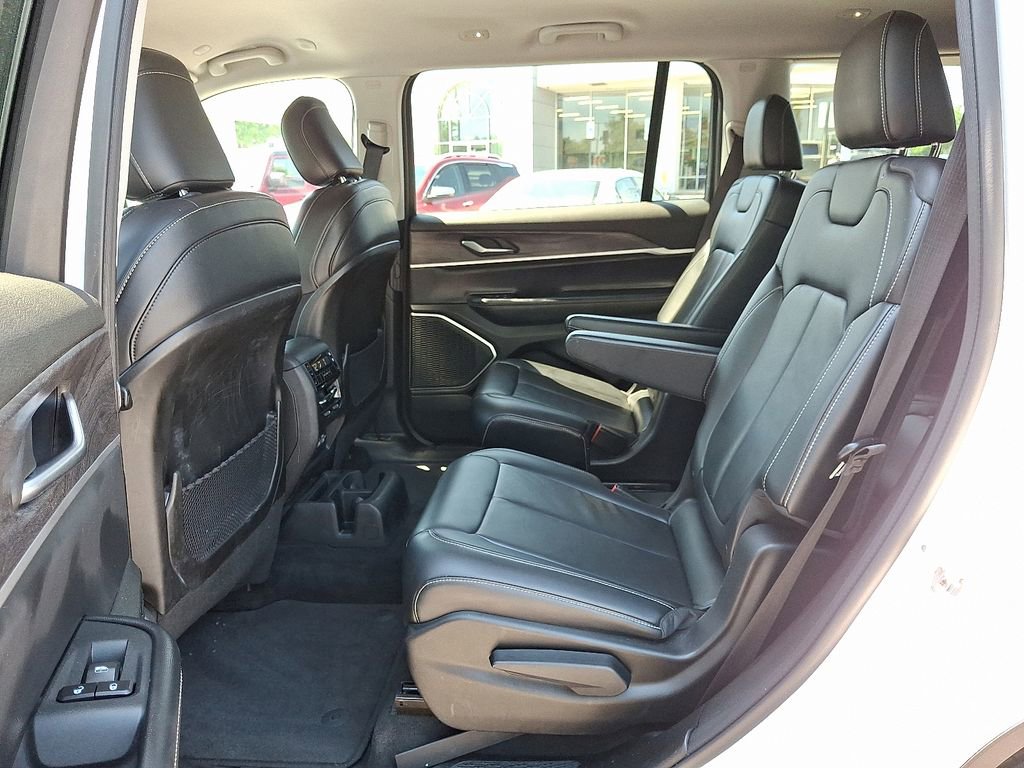Used 2021 Jeep Grand Cherokee L Limited AWD/4WD image 11
