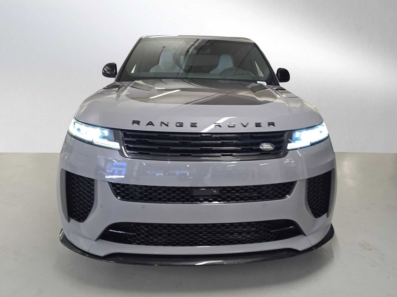 New 2025 Land Rover Range Rover Sport SV Edition Two image 8