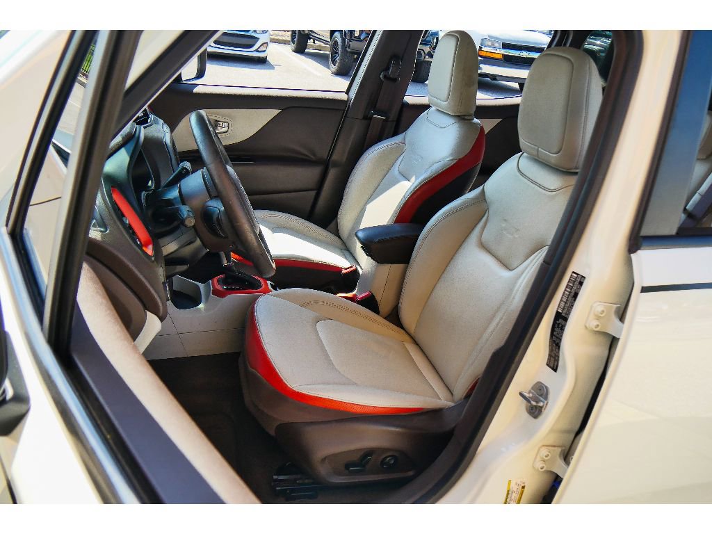 Used 2016 Jeep Renegade Limited FWD image 10