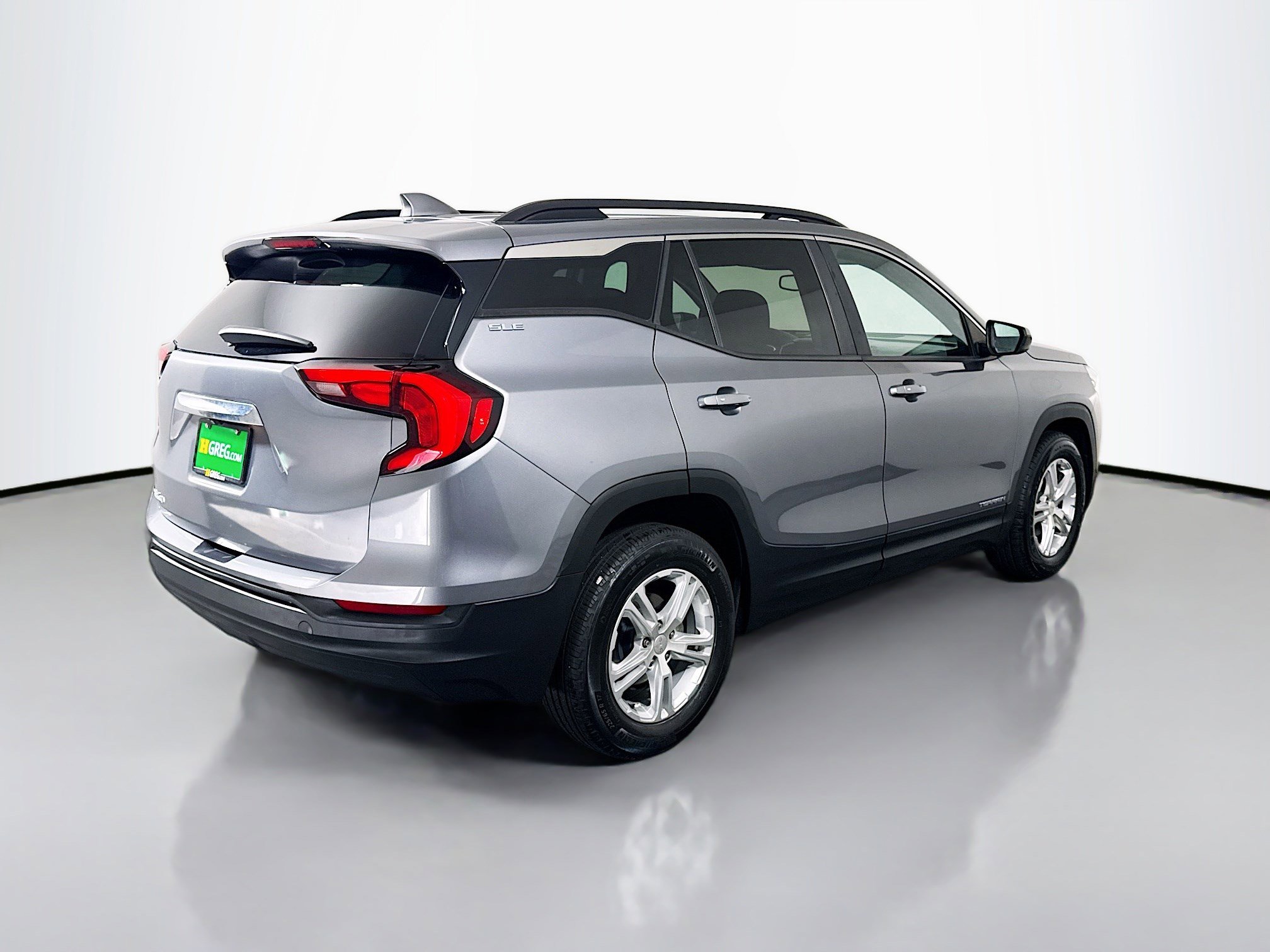 Used 2021 GMC Terrain SLE w/ Driver Convenience Package image 10