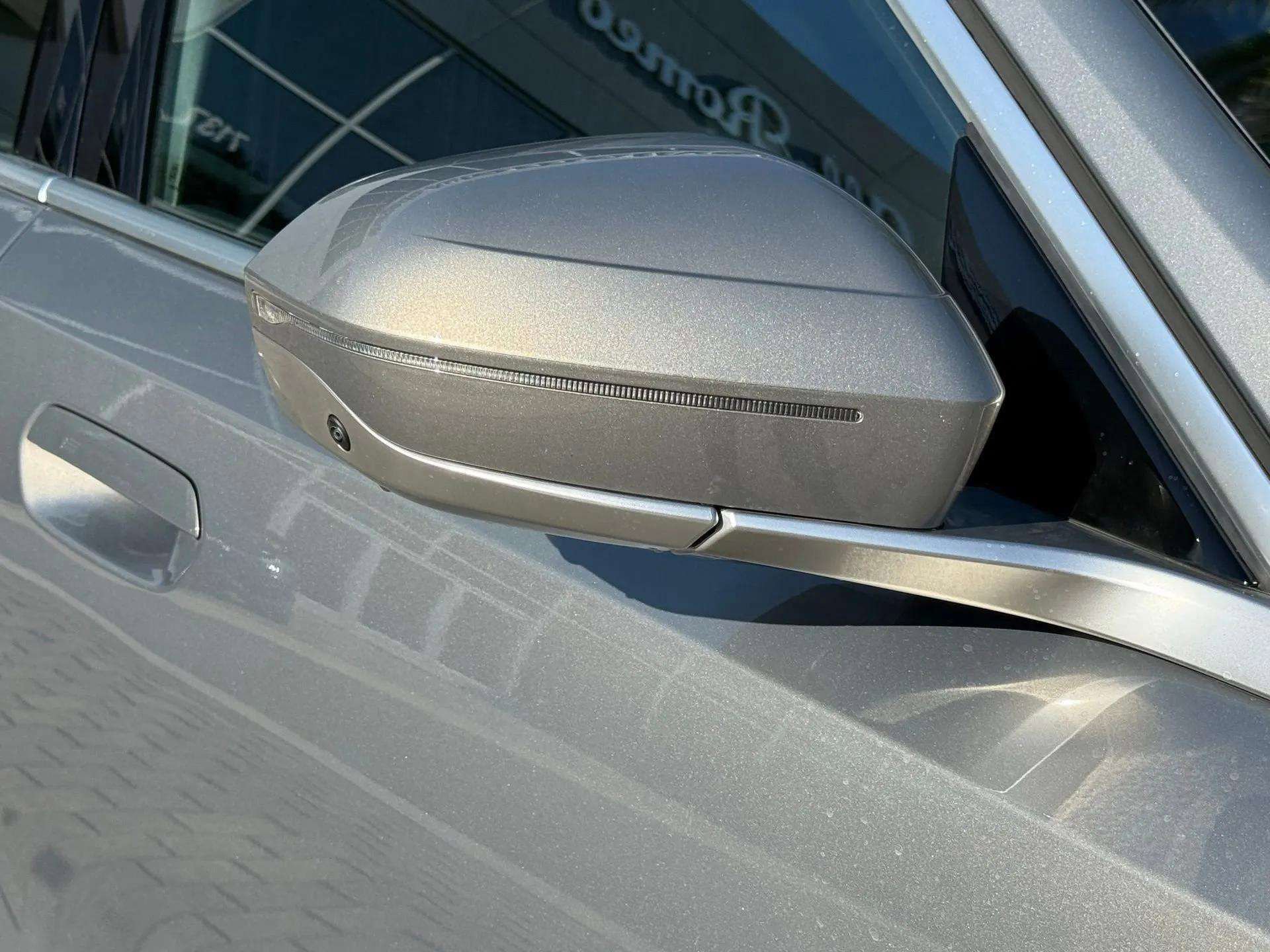 Used 2024 BMW 530i xDrive w/ Premium Package image 25