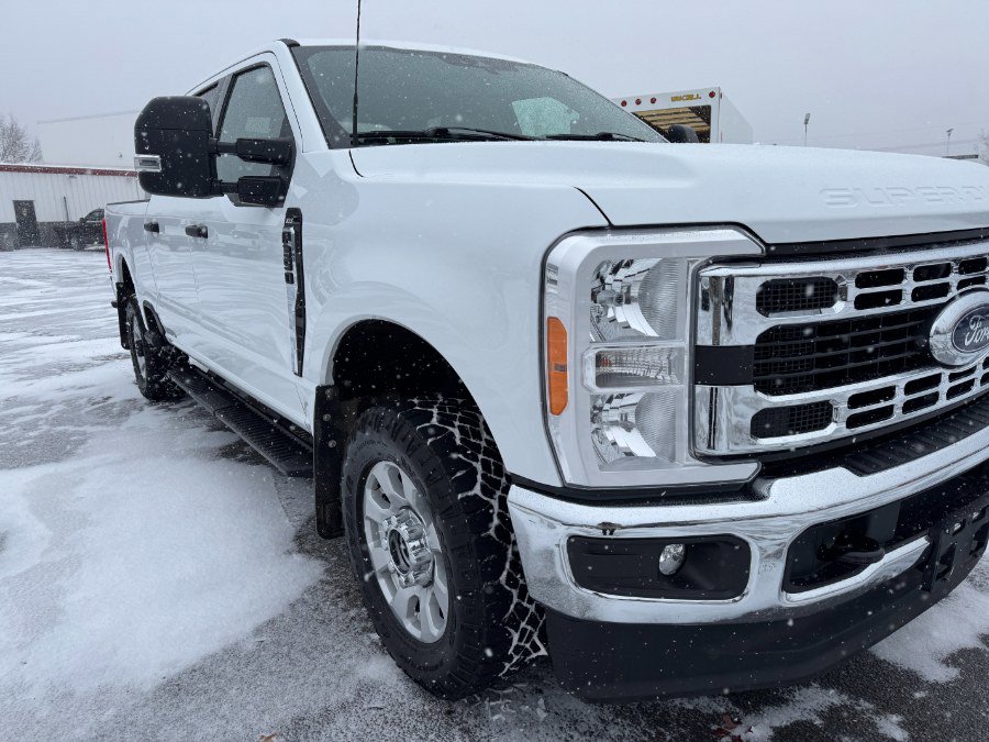 Used 2023 Ford F350 XLT image 12