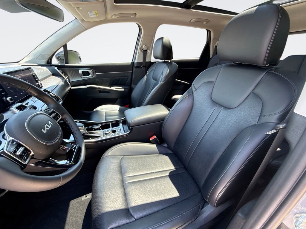 Used 2023 Kia Sorento SX AWD/4WD image 13