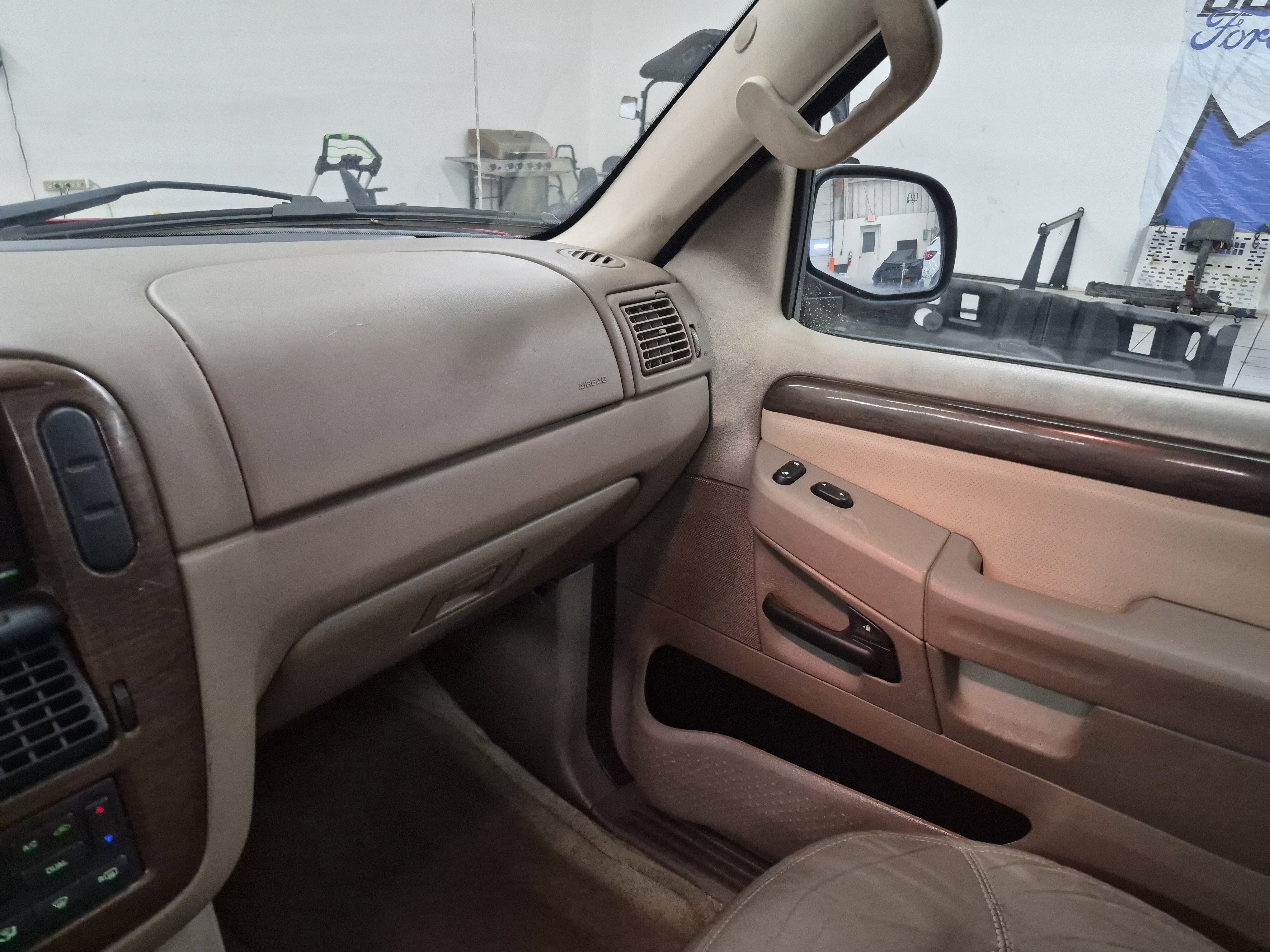 Used 2003 Ford Explorer Eddie Bauer image 20