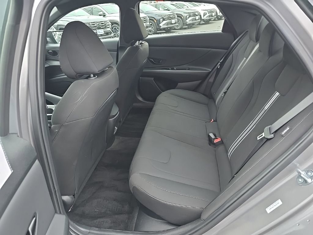 Certified 2025 Hyundai Elantra SEL image 26