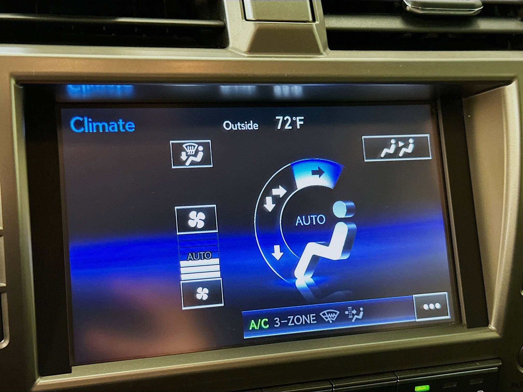 Used 2014 Lexus GX 460 image 24