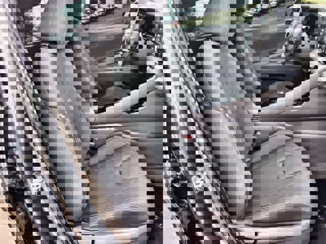 Used 2025 Hyundai Elantra Sport image 12