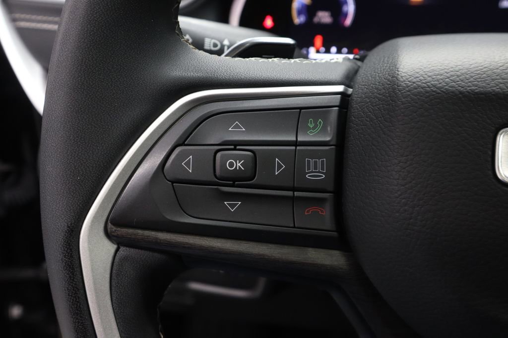 Used 2023 Jeep Grand Cherokee L Limited w/ Luxury Tech Group II image 29